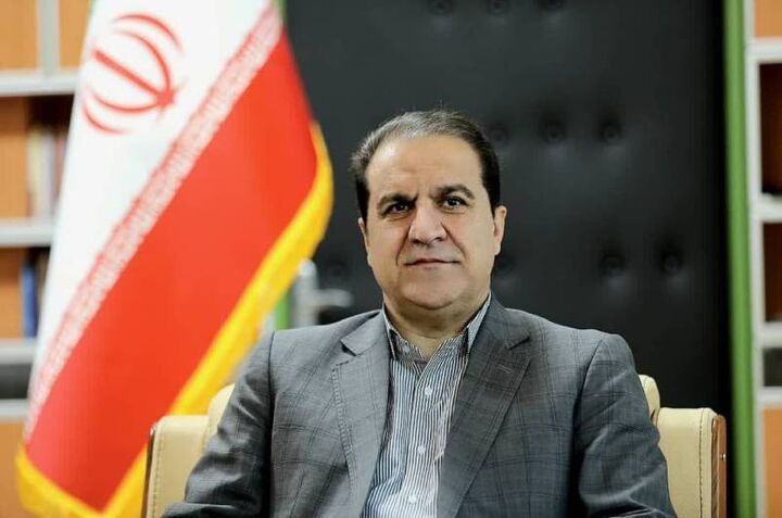 شهدا ستارگان درخشان و چراغ راه هدایت هستند