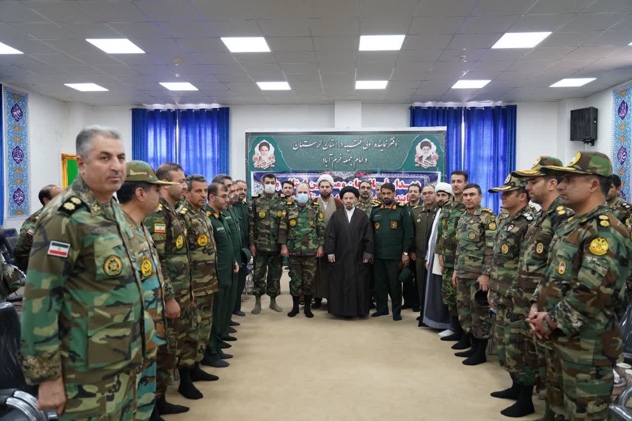 تشخیص بهموقع حق و امیدآفرینی درجامعه لازمه ادامه حرکت انقلاب درمسیر درست است