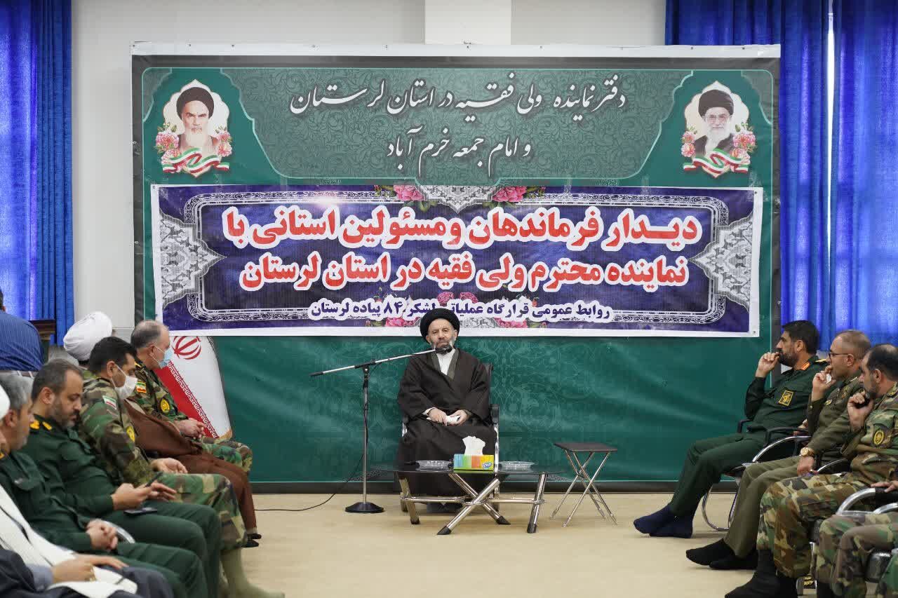 تشخیص بهموقع حق و امیدآفرینی درجامعه لازمه ادامه حرکت انقلاب درمسیر درست است