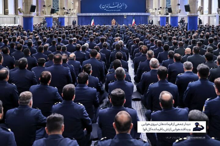 دیدار رهبر انقلاب با فرماندهان نیروهای هوایی و پدافند هوایی ارتش