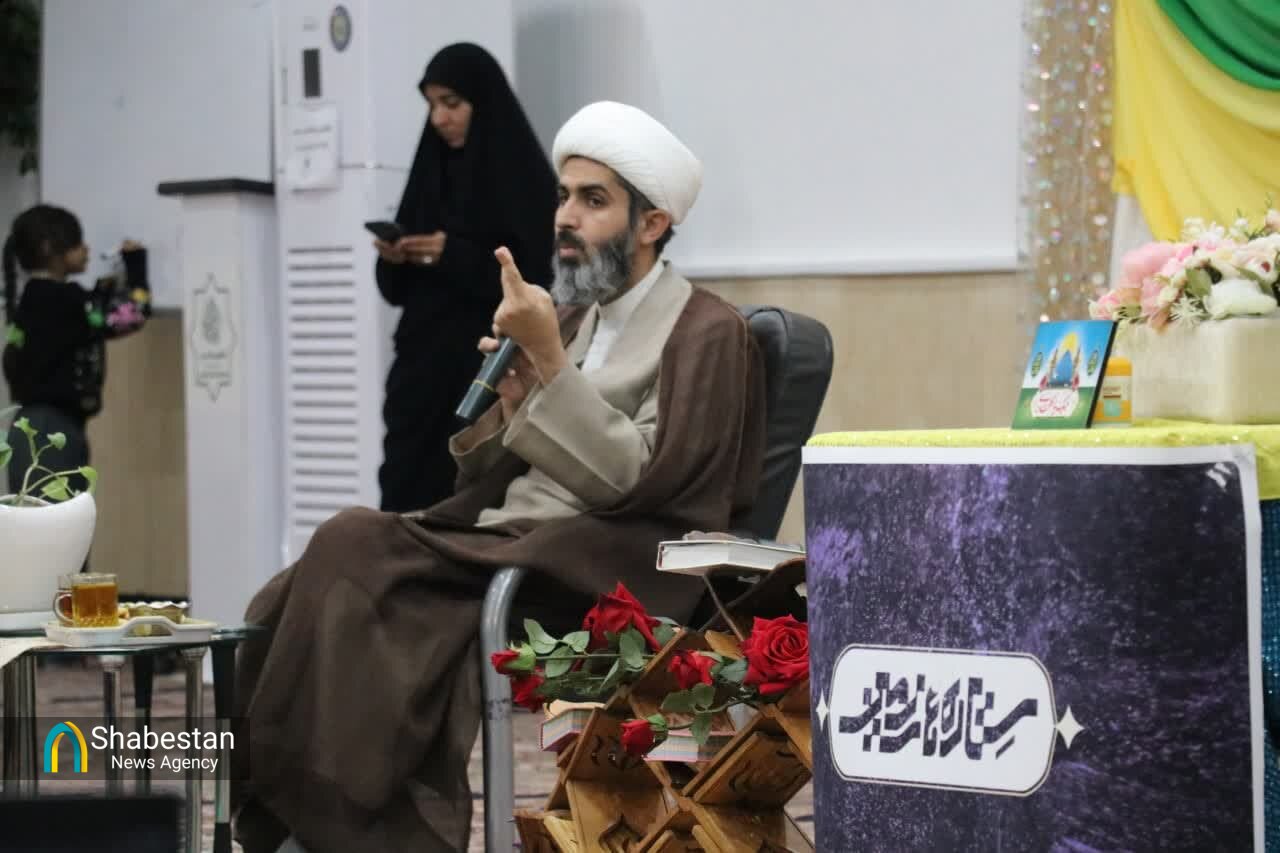 انس با قرآن؛ راهی برای تقویت معنویت در خانه‌ها