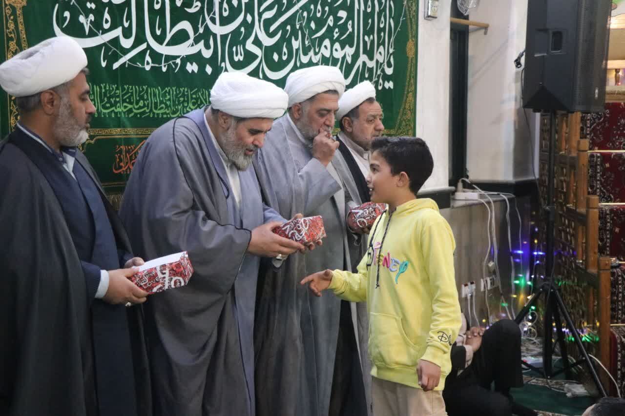 برگزاری جشن های شعبانیه و تجلیل از ۳۰ حافظ قرآن نکایی