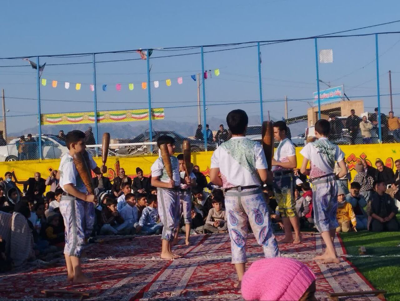 جشن انقلاب به سیک آیین تربقان