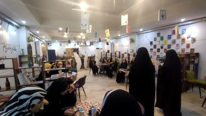 پاتوق گفتگوی مهدویت با حضور بانوان مسجدی برگزار شد