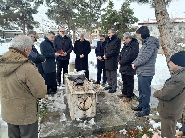 شهدا ارزشمندترین بندگان خدا هستند