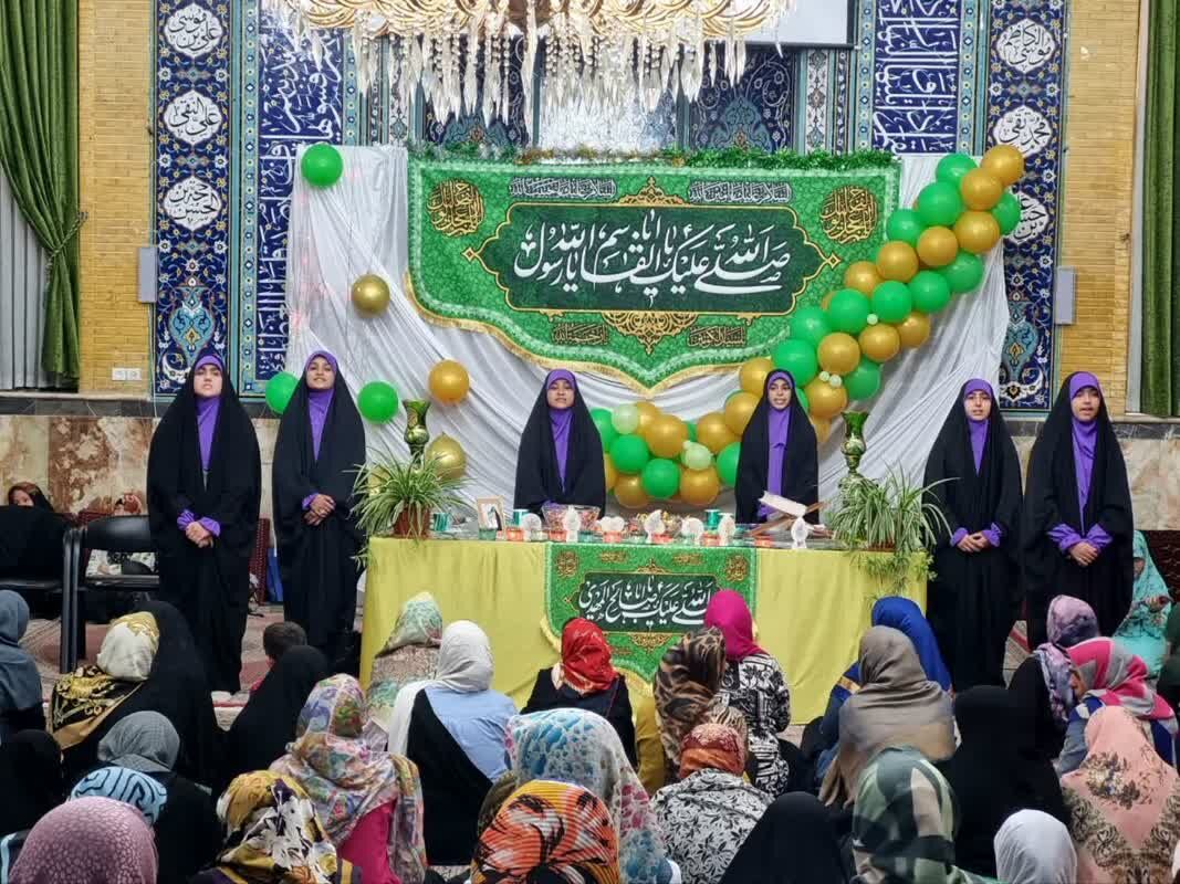 مسابقات نقاشی ویژه دهه فجر در مسجد جامع رجایی شهر کرج برپا شد