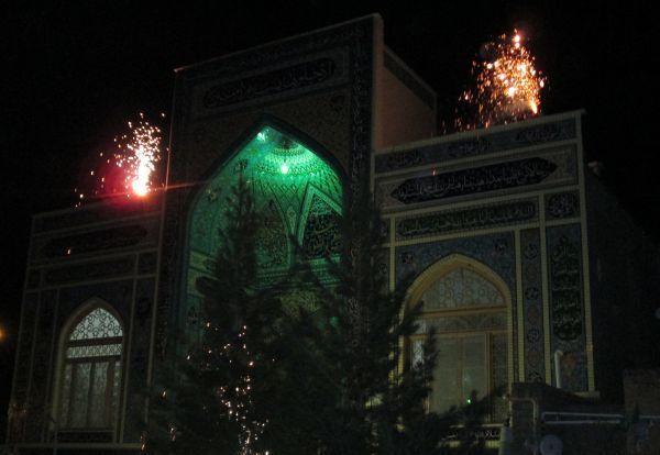 امشب بانگ الله اکبر از ماذنه مساجد طنین‌انداز می‌شود