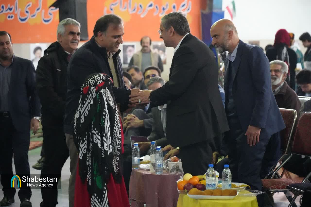 چهل و ششمین سالگرد انقلاب؛ نماد ایستادگی ملت ایران در برابر توطئههای دشمن است