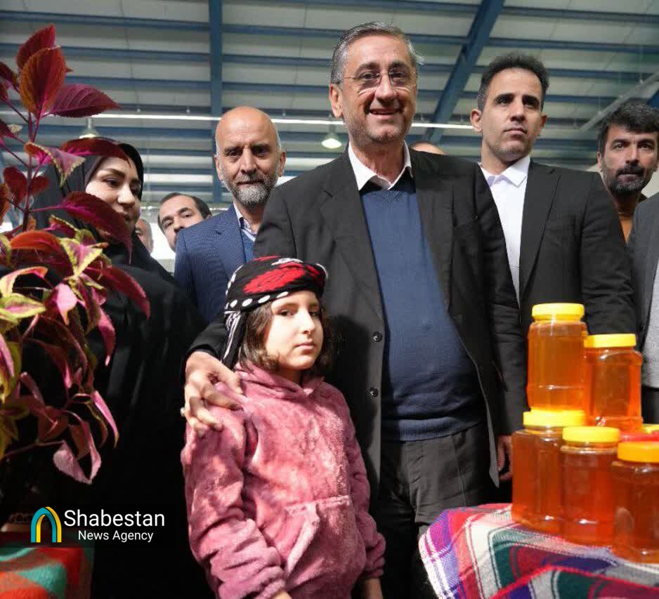 چهل و ششمین سالگرد انقلاب؛ نماد ایستادگی ملت ایران در برابر توطئههای دشمن است