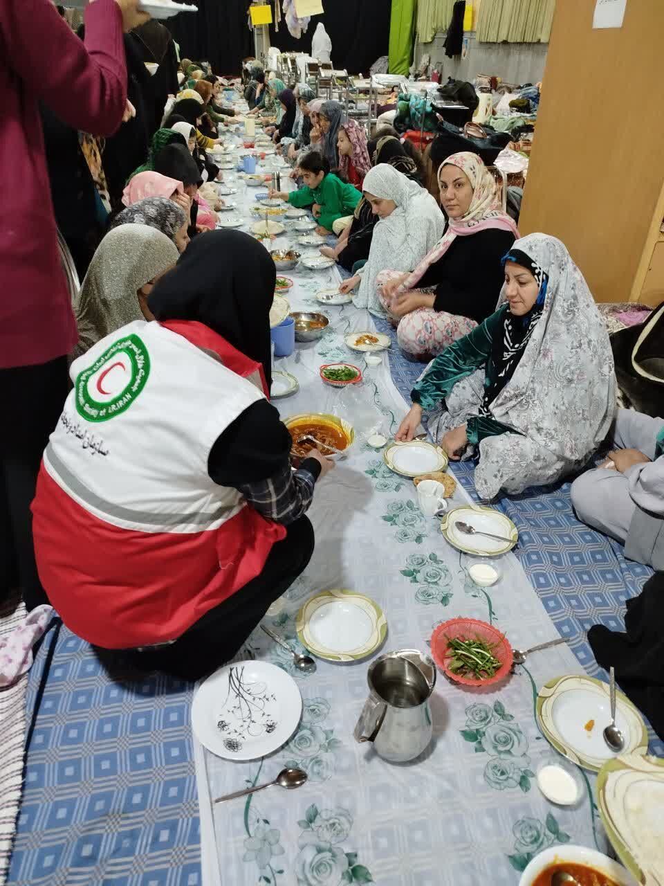 مساجد و بقاع متبرکه استان مرکزی میزبان گرفتاران در برف و کولاک