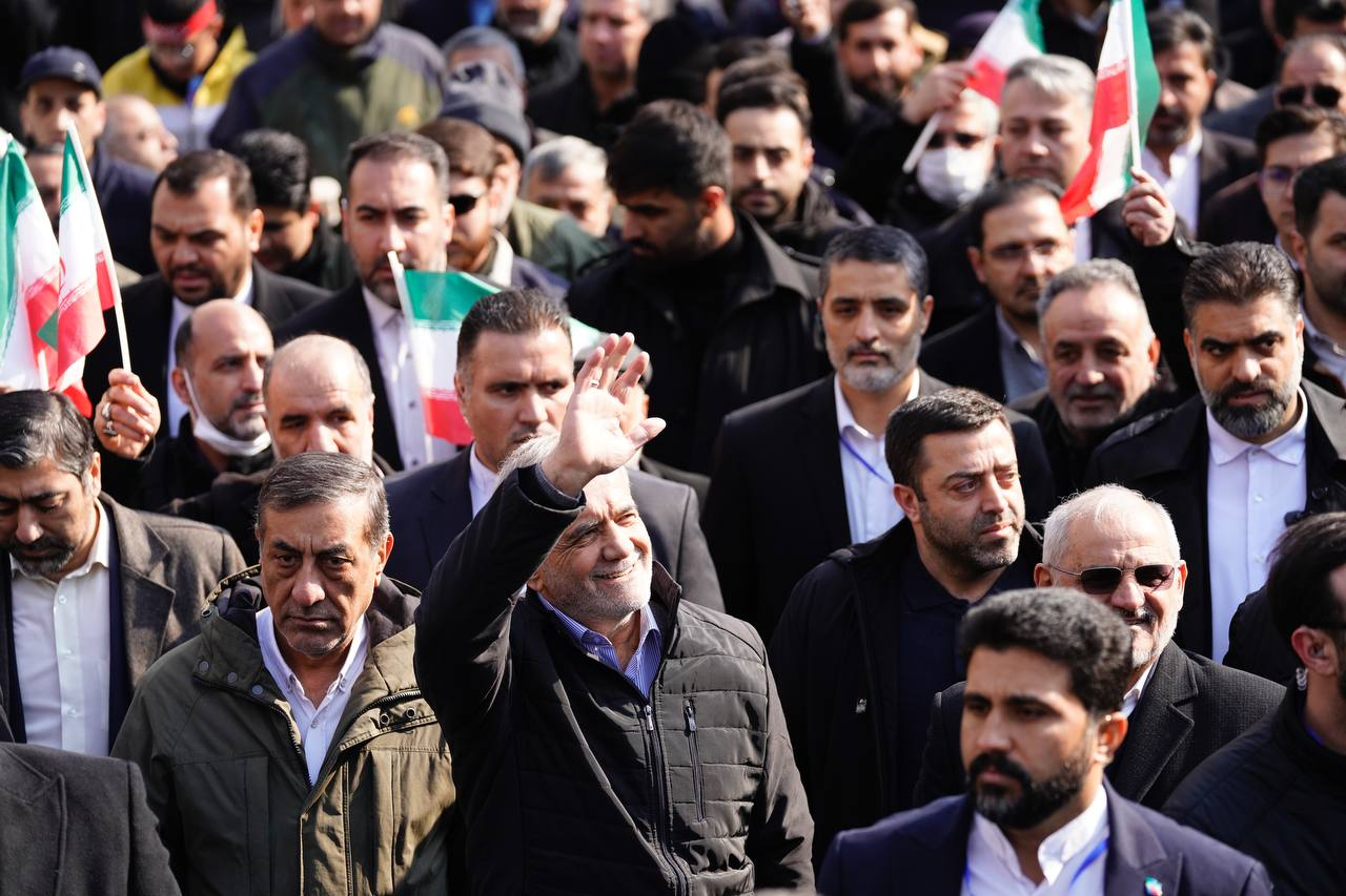 شکوه حضور در چهل و ششمین جشن پیروزی انقلاب/ ایستاده بر آرمانها تا پای جان