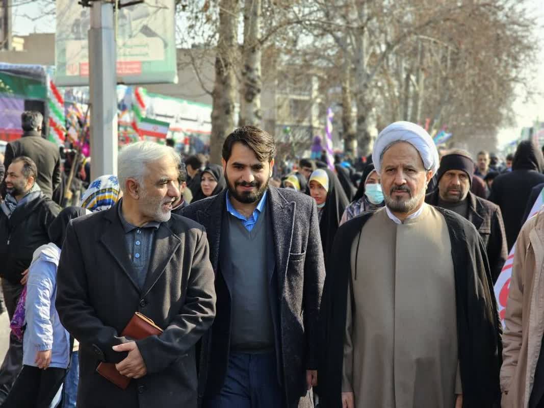 وحدت و همدلی مردم در جشن بزرگ انقلاب، موجب یأس و ناامیدی دشمن است