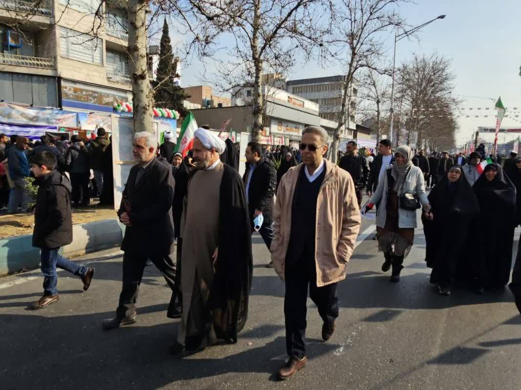 وحدت و همدلی مردم در جشن بزرگ انقلاب، موجب یأس و ناامیدی دشمن است