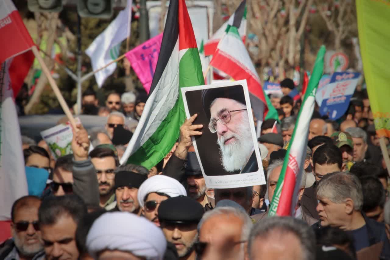 مردم استان سمنان تا پای جان برآرمان های انقلاب ایستاده داند