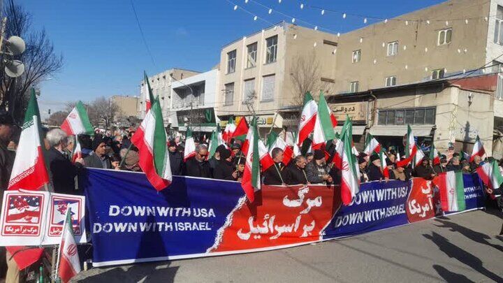 راهپیمایی ۲۲ بهمن در پایتخت شور و شعور حسینی آغاز شد