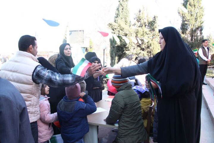 غرفه فرهنگی و هنری اداره کل فرهنگ و ارشاد اسلامی لرستان برپا شد