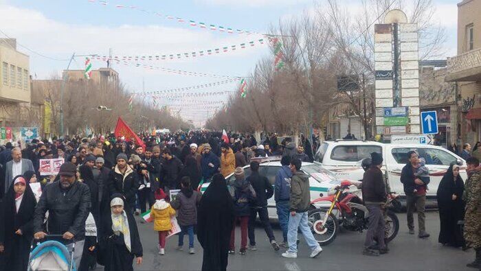 تجلی بصیرت ملی همزمان با پیروزی شکوهمند انقلاب اسلامی در یزد