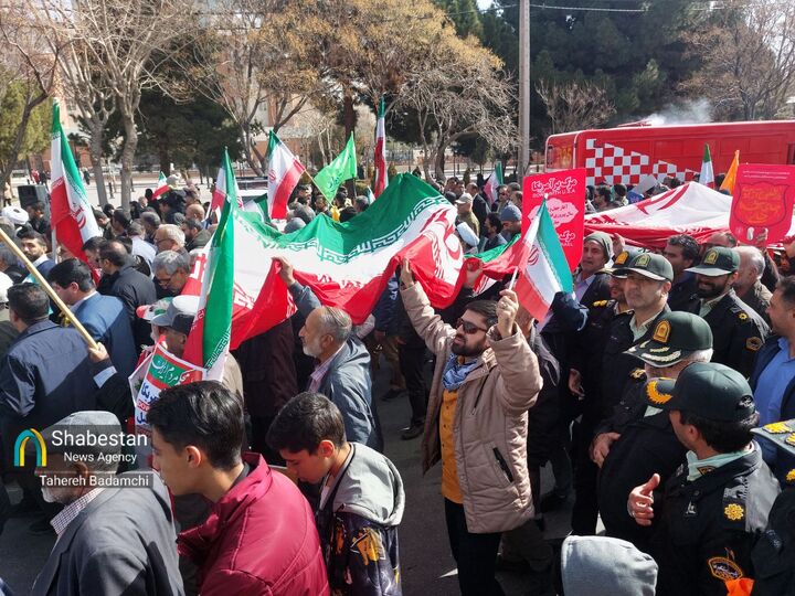 حضور ستودنی مردم کرمان در یوم‌الله ۲۲ بهمن