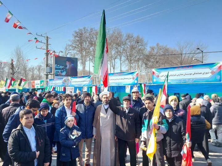 حماسه راهپیمایی ۲۲ بهمن در ۴۶ سالگی انقلاب اسلامی در البرز