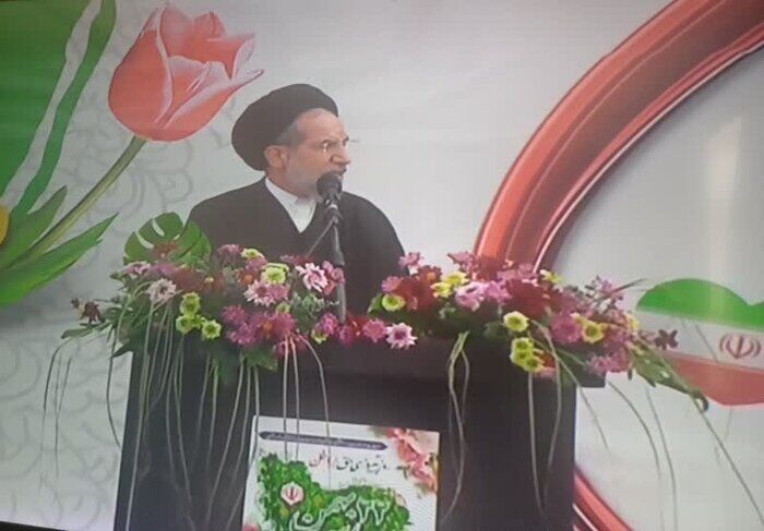 قیام ملت ایران صف‌آرایی عقل در برابر جهل است