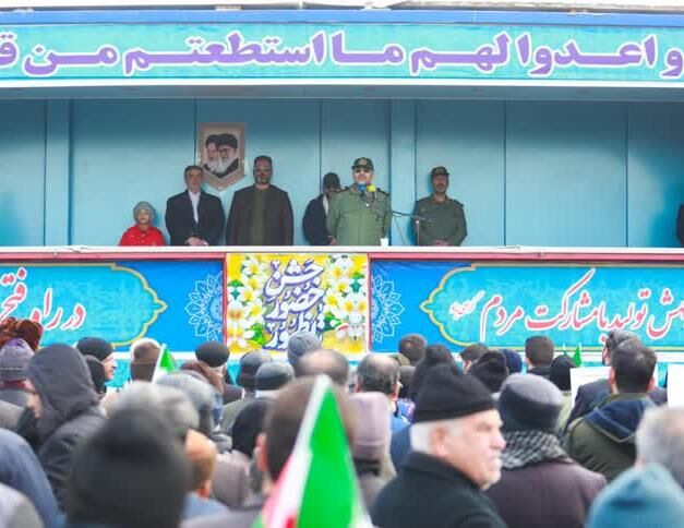 انقلاب اسلامی ایران هندسه قدرت را در دنیا تغییر داد