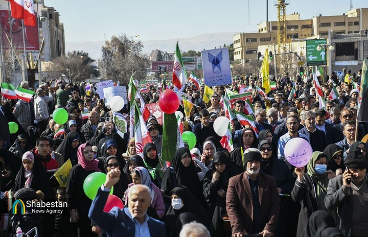 فارس یکپارچه در صحنه؛ تجدید میثاق مردم با انقلاب در ۹ دی