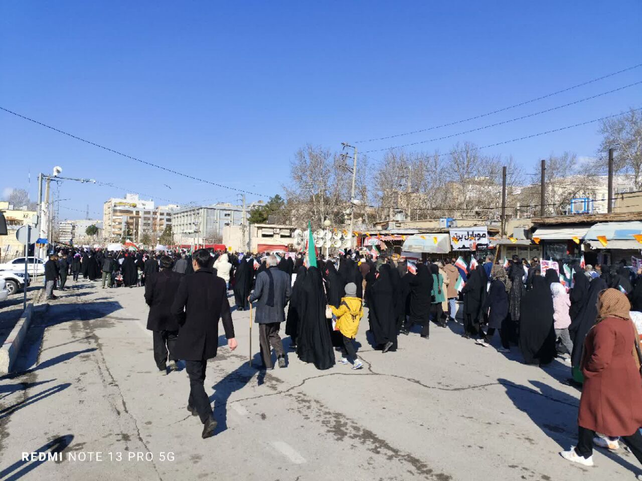 گرمای حضور مردم، برفهای زمستان در ایلام را ذوب کرد