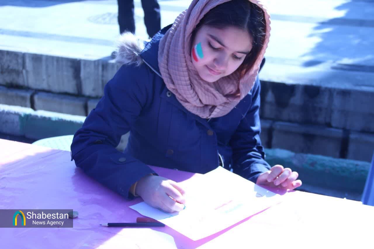 غرفه فرهنگی و هنری اداره کل فرهنگ و ارشاد اسلامی لرستان برپا شد