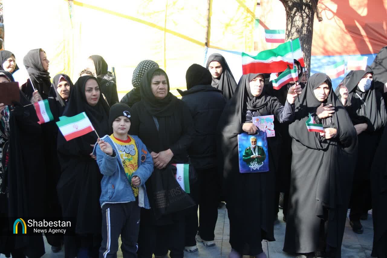 غرفه فرهنگی و هنری اداره کل فرهنگ و ارشاد اسلامی لرستان برپا شد