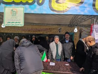 ارائه مشاوره حقوقی به همت خادمیاران رضوی