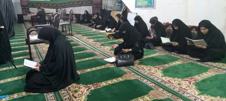 محفل انس با قرآن کریم در کانون الزهرا(س) اسلام آباد غرب