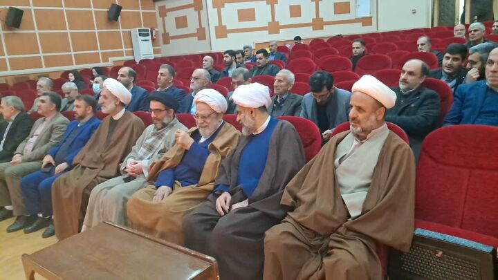 ایران به برکت خون شهدا پرچمدار مبارزه با آمریکاست 