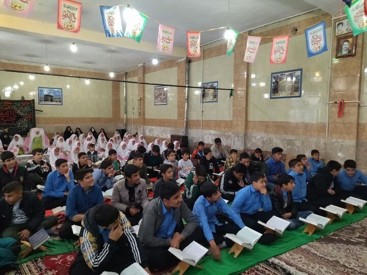 مسجدجامع وردنجان به پاتوق فرهنگی جوانان تبدیل شده است