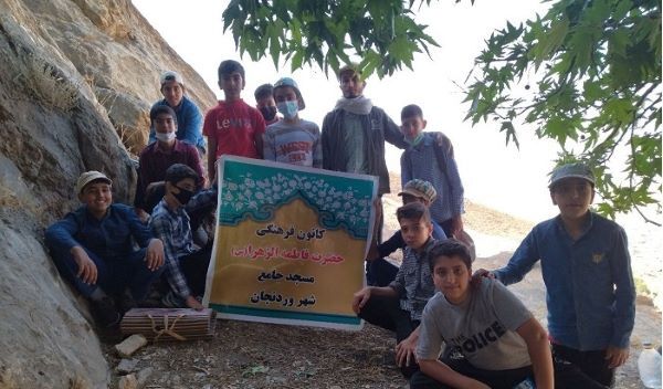 مسجدجامع وردنجان به پاتوق فرهنگی جوانان تبدیل شده است