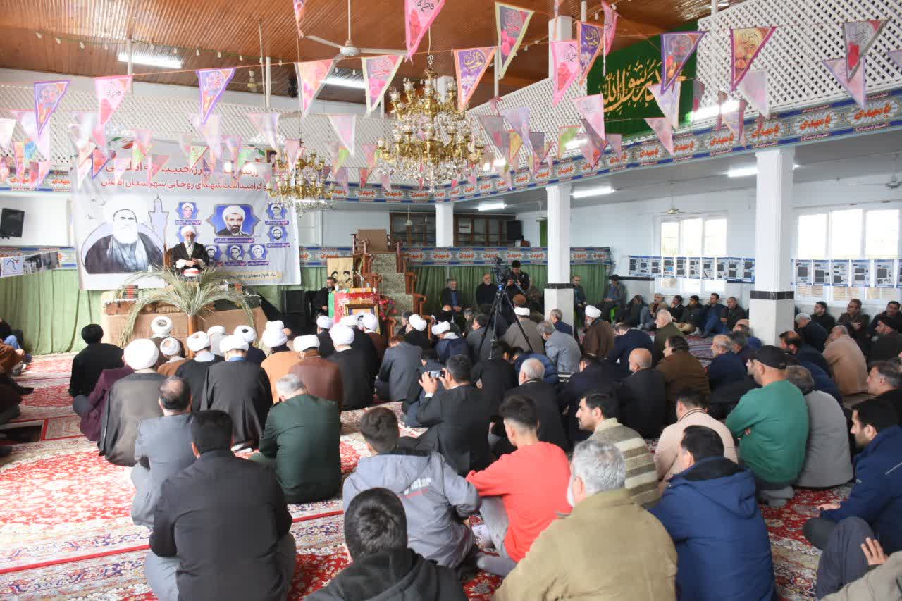 وفاق ملی و توجه به توان داخلی؛ راه نجات کشور از بنبستها است