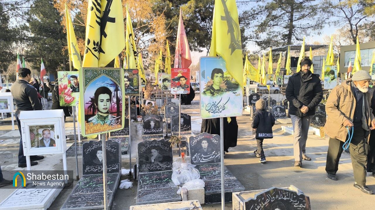 پویش همدلی بچههای مسجدی کدکن در آئین «چراغ برات»