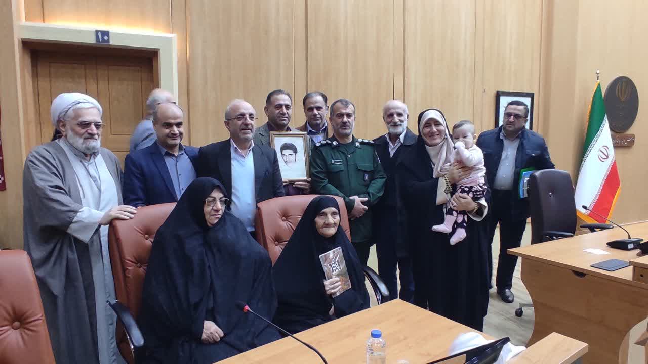 رونمایی از ۴۶ عنوان کتاب با موضوع دفاع مقدس و مقاومت در رشت