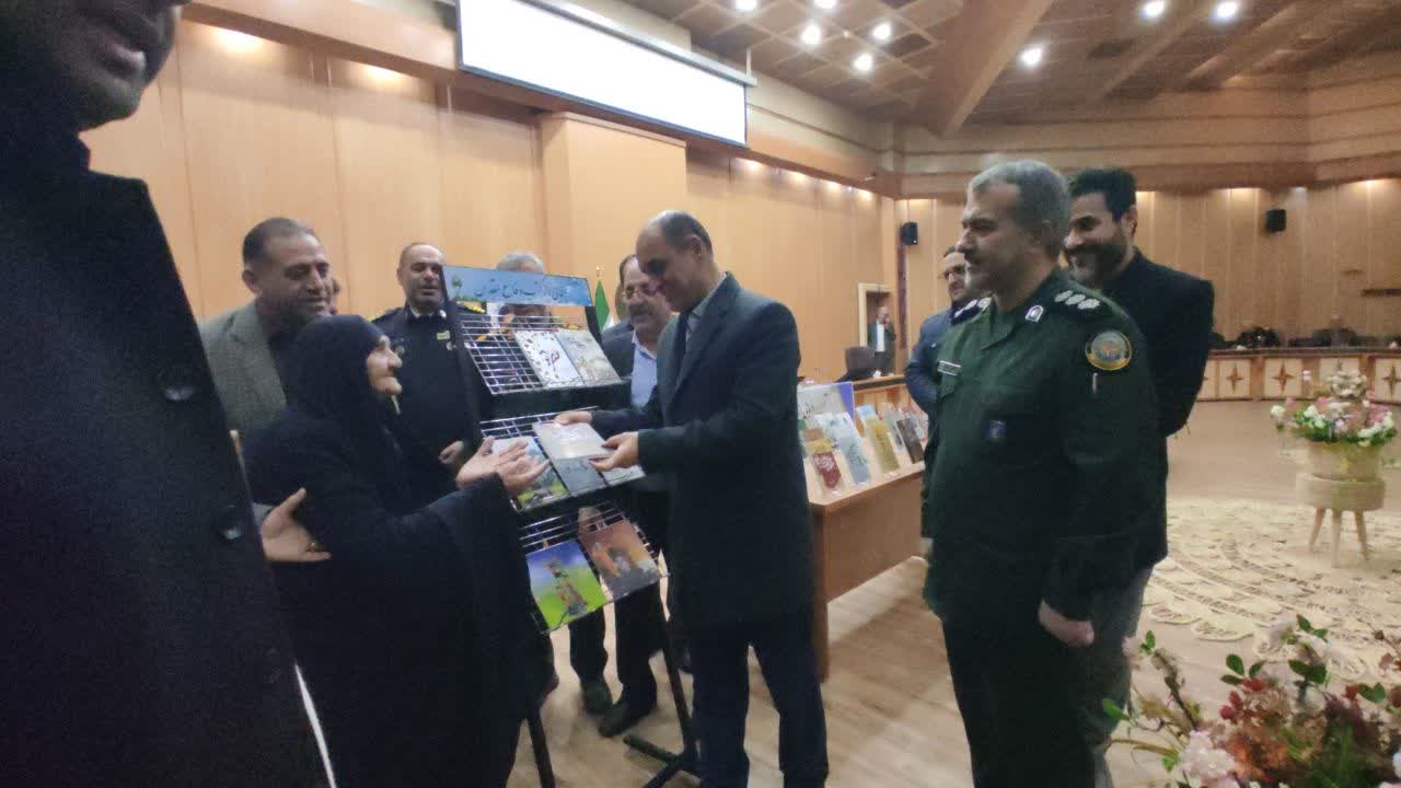 رونمایی از ۴۶ عنوان کتاب با موضوع دفاع مقدس و مقاومت در رشت 