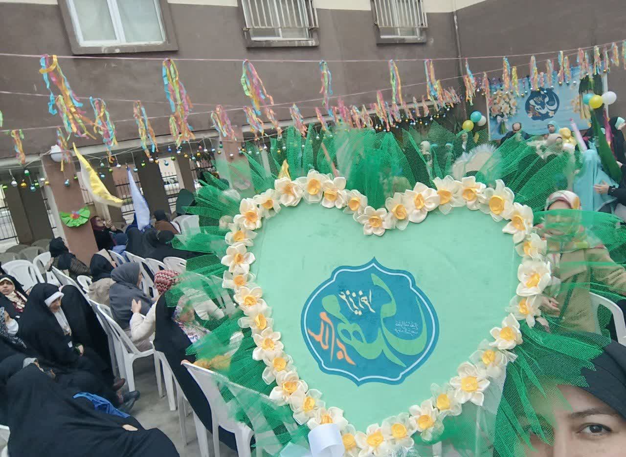 برپایی کاروان شادی پرچمداران گل نرگس در رشت