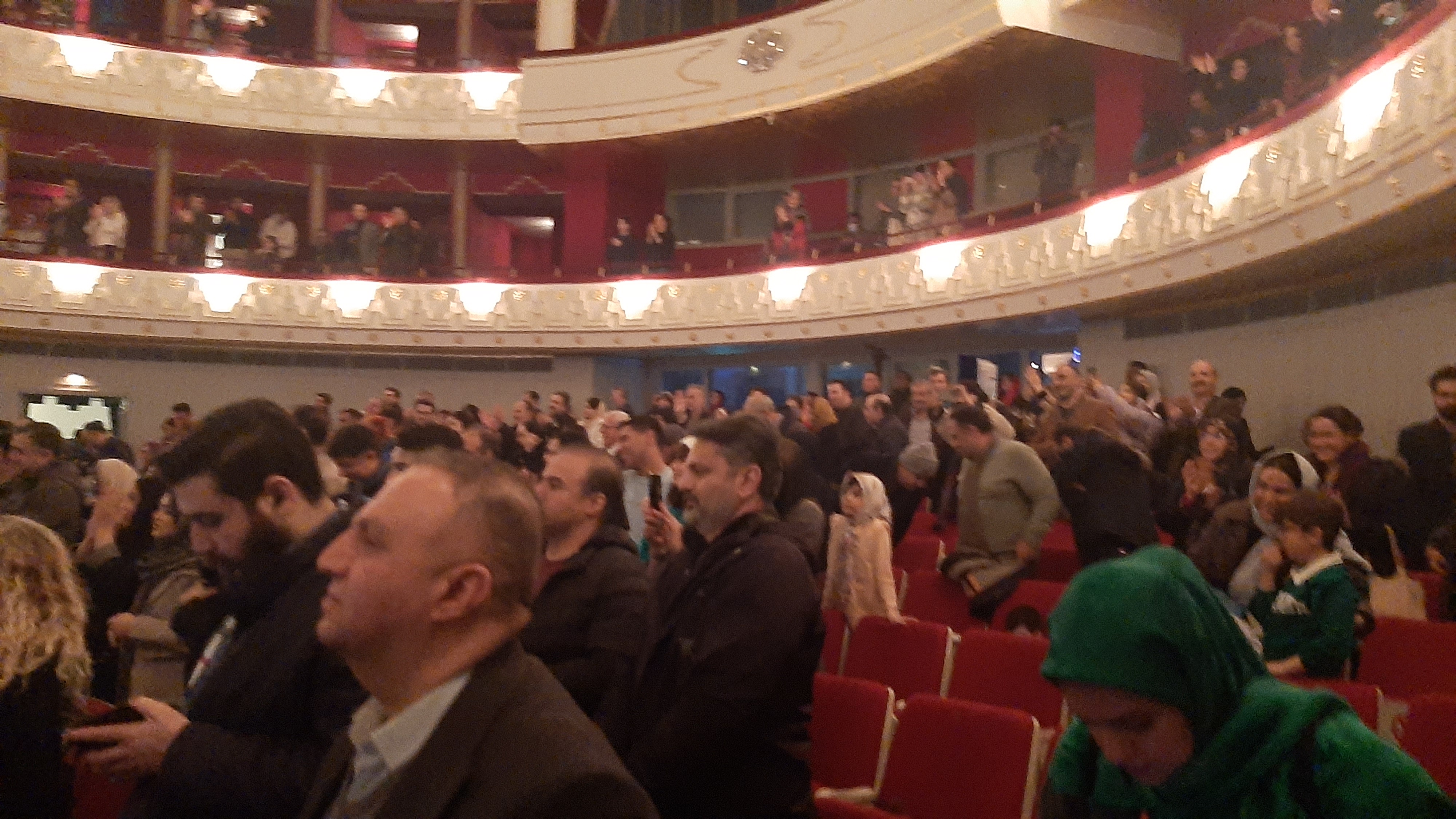 تقدیم قطعه"ایران" در شب مهربانی به مقام مادر