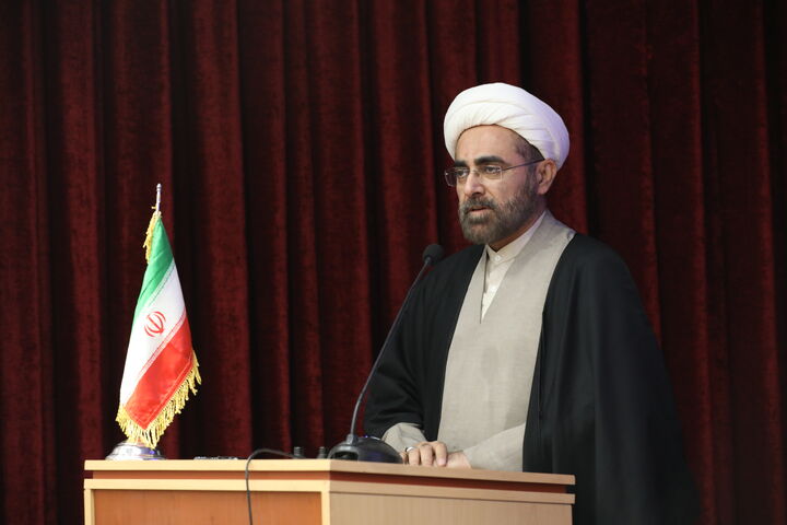 تولید نرم‌افزار برای ۲۰۰ شخصیت علمی و مؤسسه پژوهشی