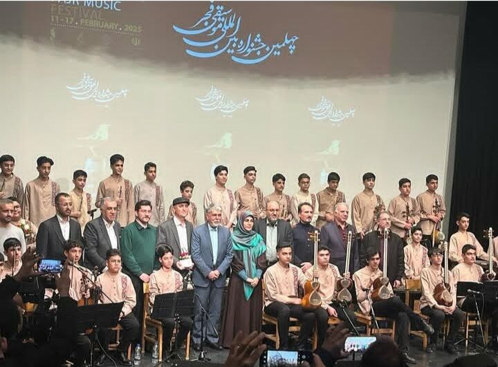 ارکستر مدرسه هنرهای پسران اصفهان تقدیر شد