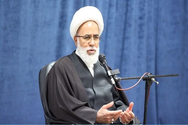 انقلاب اسلامی بشریت را برای پذیرش عدالت و حکومت الهی آماده می‌کند