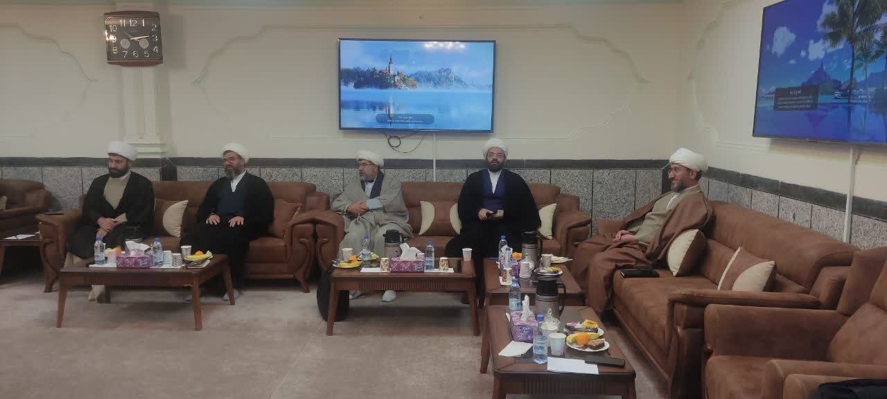 ائمه جمعه به عنوان فرماندهان قرارگاه فرهنگی هستند