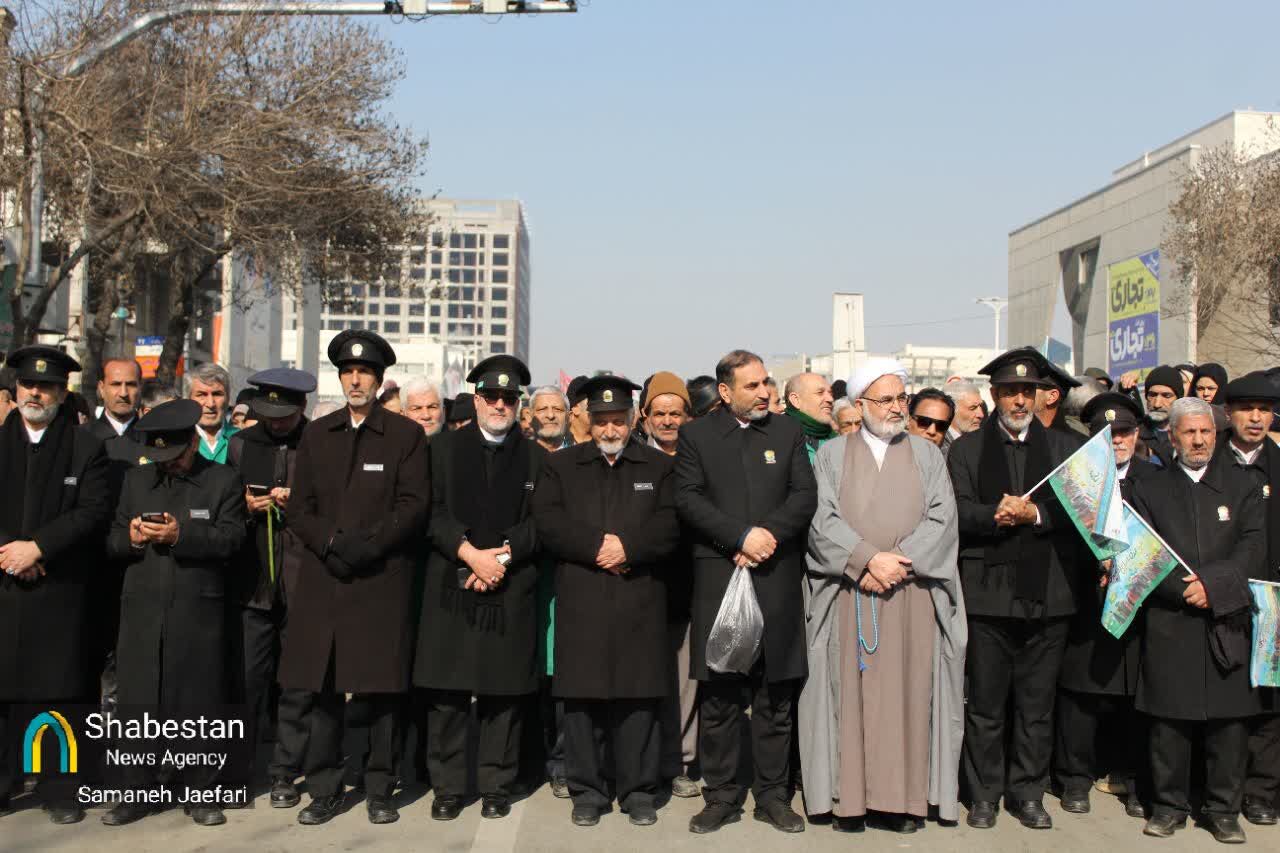 برای گل نرگس؛ از اجرای ۵۰۰ نفره سرود تا زیارت نیابتی و میثاق با ولایت