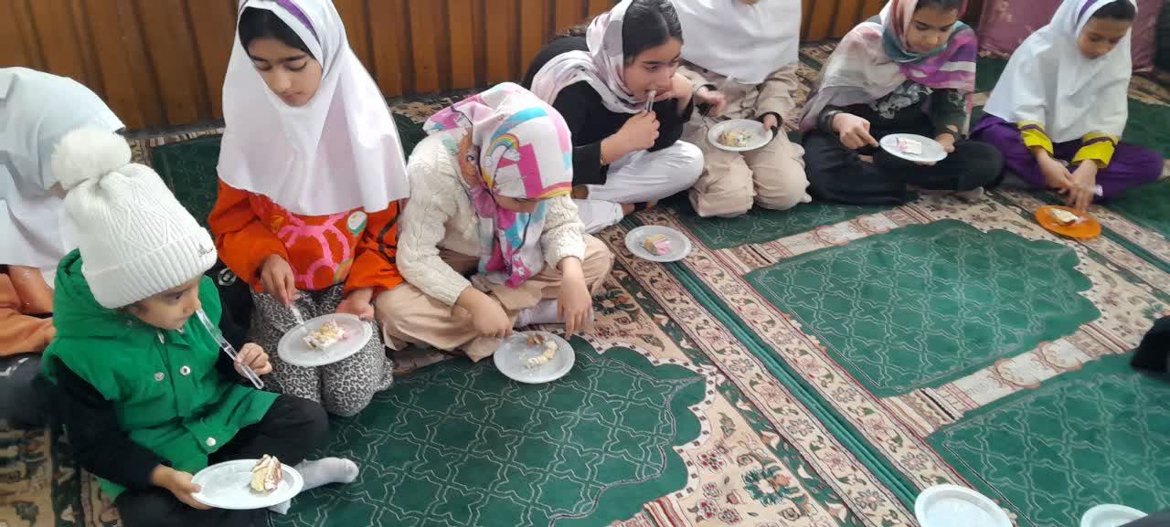 ۳۰ بسته معیشتی به مناسبت ولادت حضرت مهدی (عج) بین نیازمندان توزیع شد