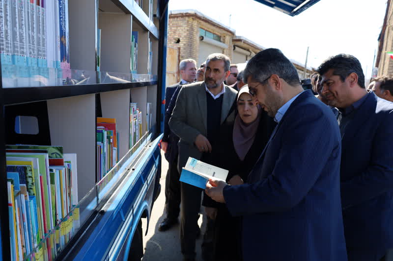 هم‌نشینی مسجد و هدهد سفید در روستای بالانج ارومیه