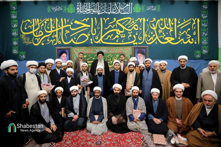 ٢٢ نفر از طلاب حوزه علمیه امام خمینی (ره) گرگان معمم شدند