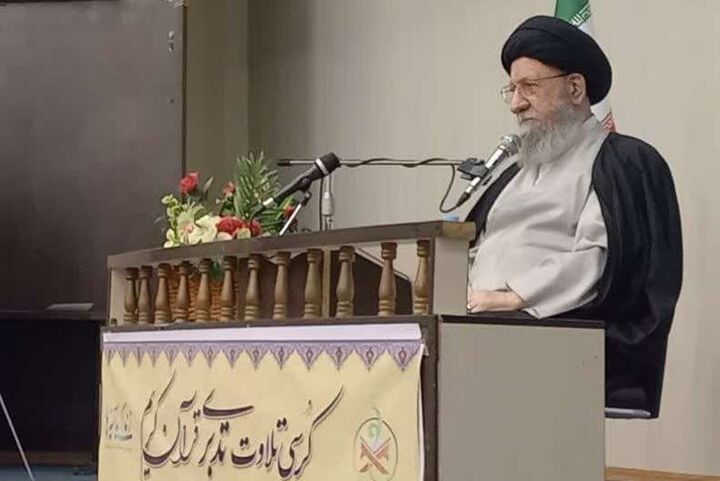 محتوای اصلی قرآن با تفکر و دقت زیاد تفسیر شود