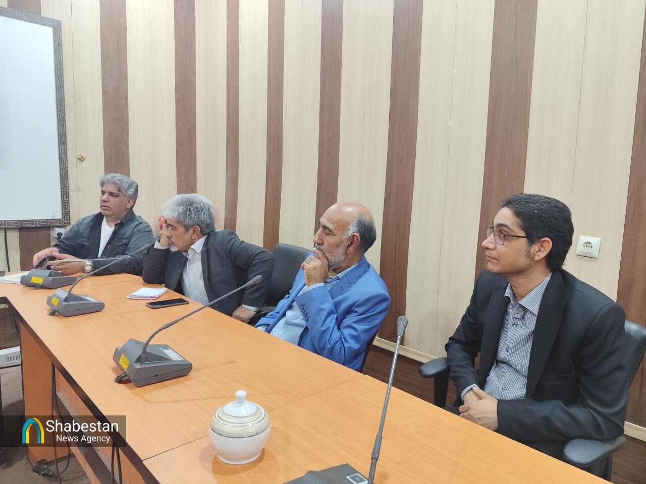 نشست پژوهشی از سری برنامه های جنبی چهارمین جشنواره موسیقی فجر جنوب کرمان برگزار شد